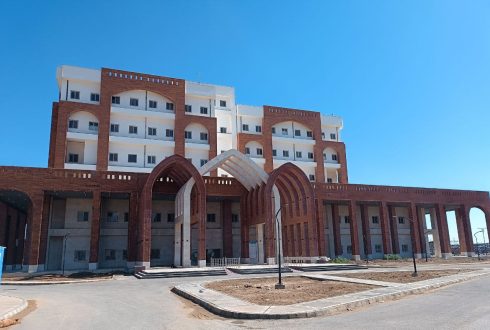 بازدید سرپرست شرکت سرمایه گذاری خانه سازی ایران از پروژه بیمارستان  160 تختخوابی بیمارستان آبادان